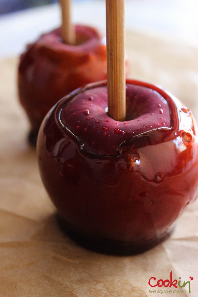 Halloween Candy Caramel Apples Recipe - Cookin5m2-1