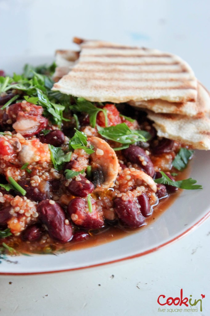 Quinoa Bi Banadoura (with red kidney beans, mushrooms and tomato sauce) Recipe - Cookin5m2-2