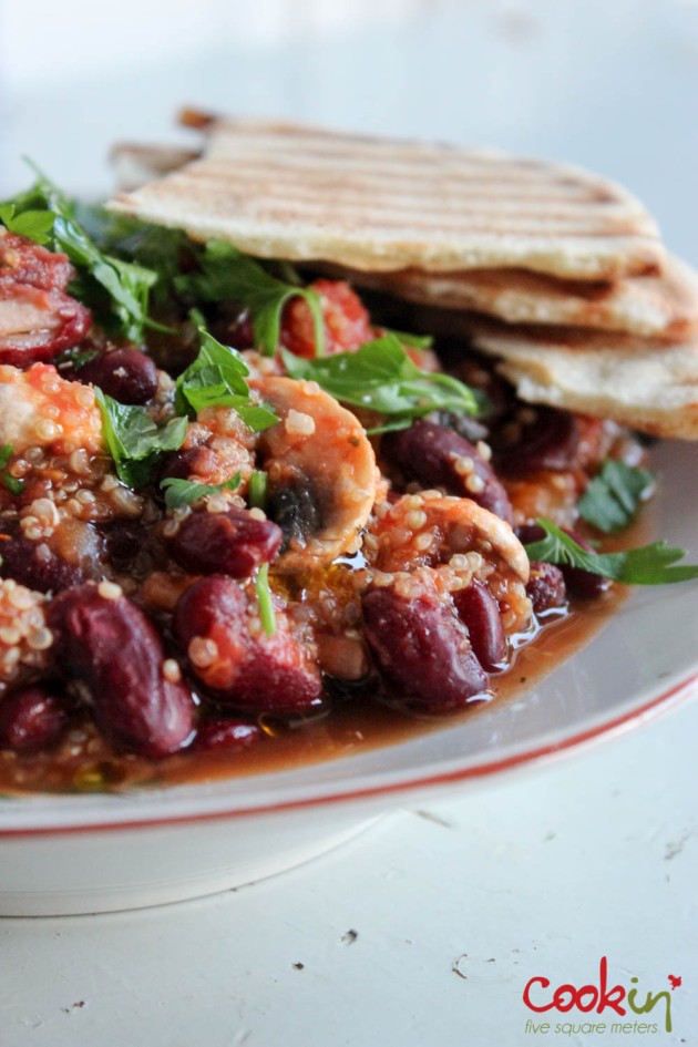 Quinoa Bi Banadoura (with red kidney beans, mushrooms and tomato sauce) Recipe - Cookin5m2-3